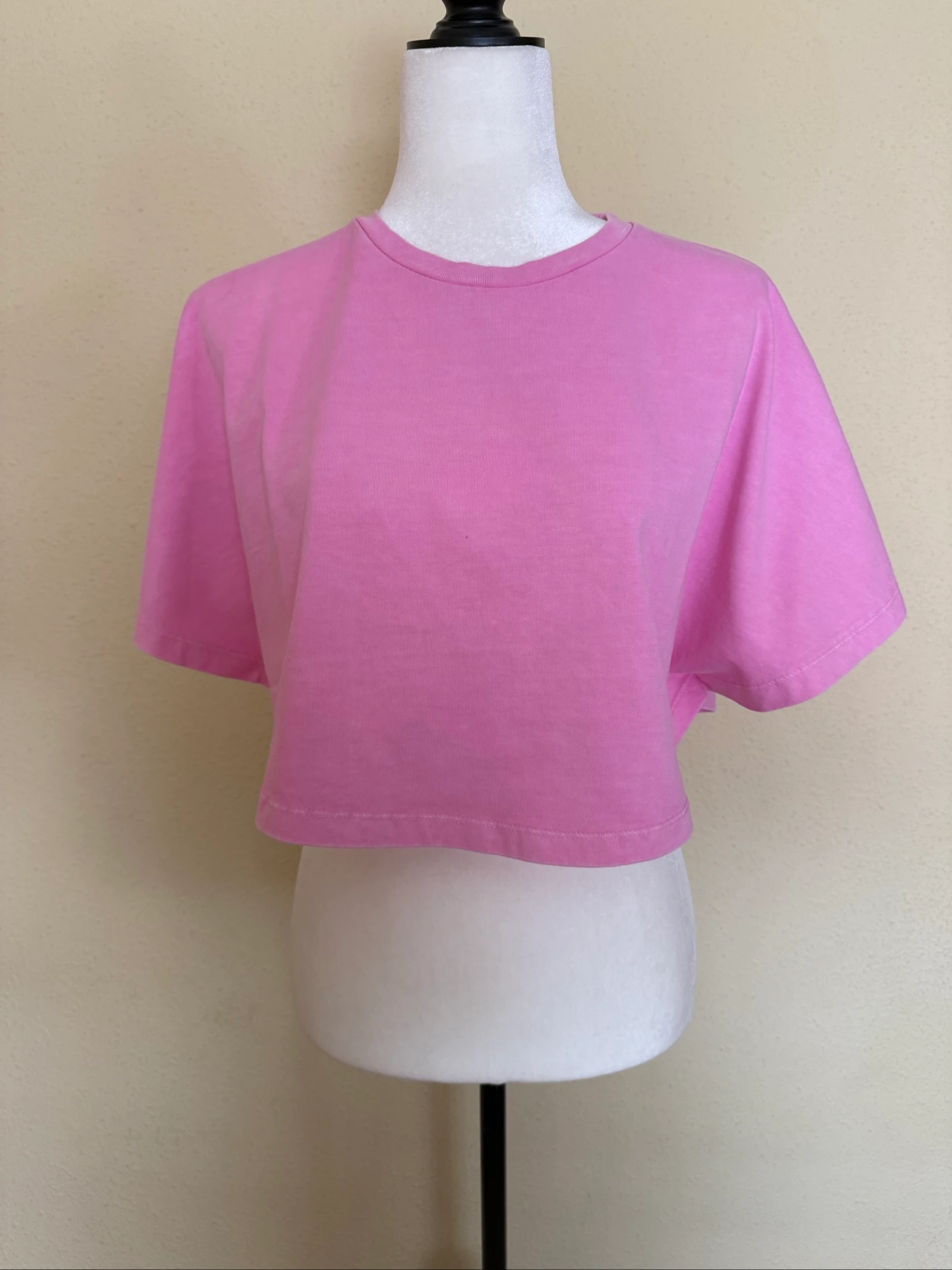 Camiseta casual manga corta color rosa 